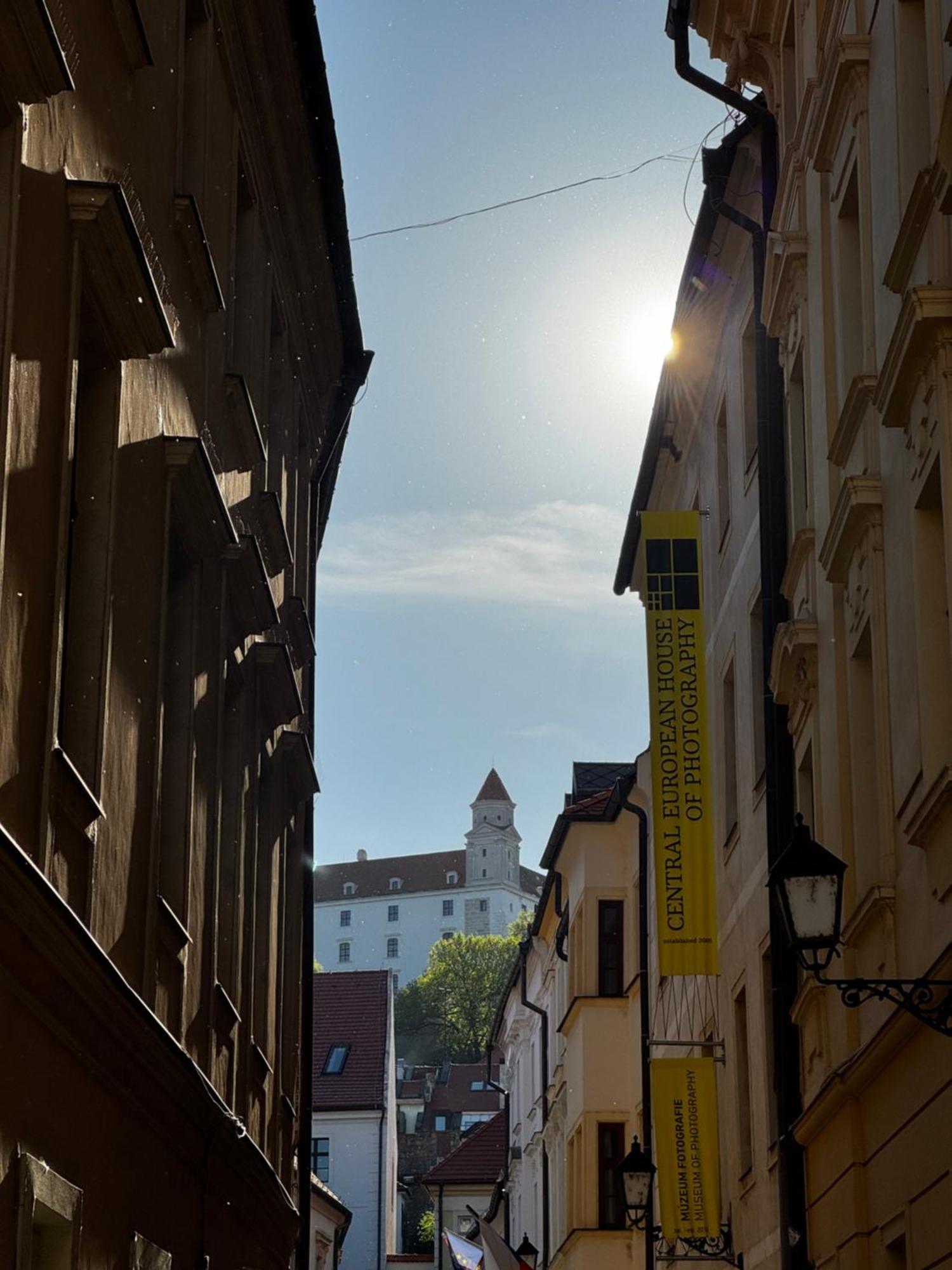 Extralarge Queen Room In The Heart Of Bratislava With Terrace Luaran gambar